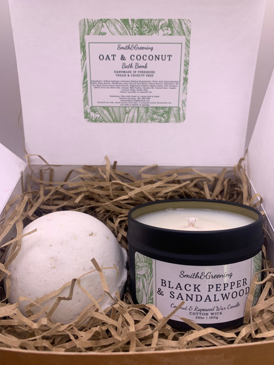 Sensitive Oat and Coconut Candle & Bath Bomb Gift Set