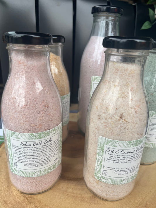 Relax luxury, aromatherapy bath salts with French pink clay and floral essential oils.