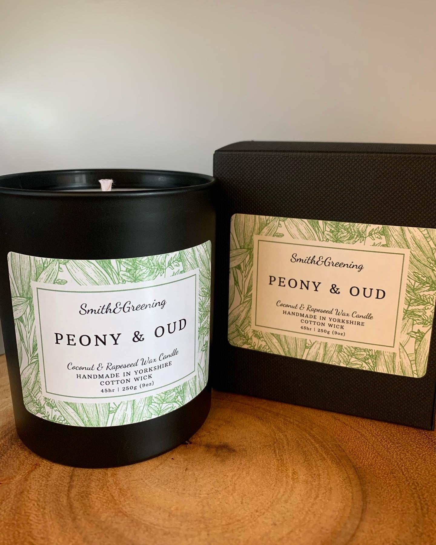 Peony & Oud Coconut Wax Candle. Hand poured, vegan and cruelty free!